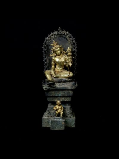 Avalokiteshvara en bronze