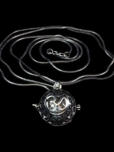 Bola de grossesse-Om peace and love Silver-Avec chaine Gold