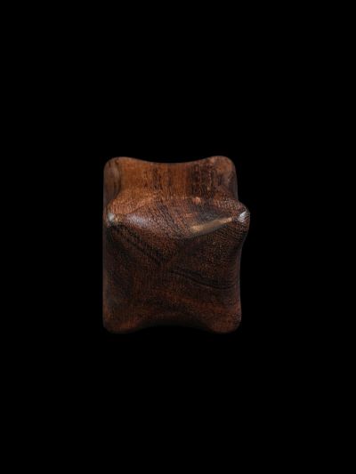 Nuad Thao Cube