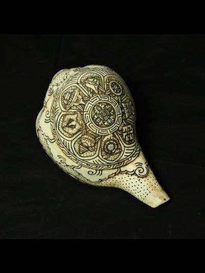 Conque Ashtamangala
