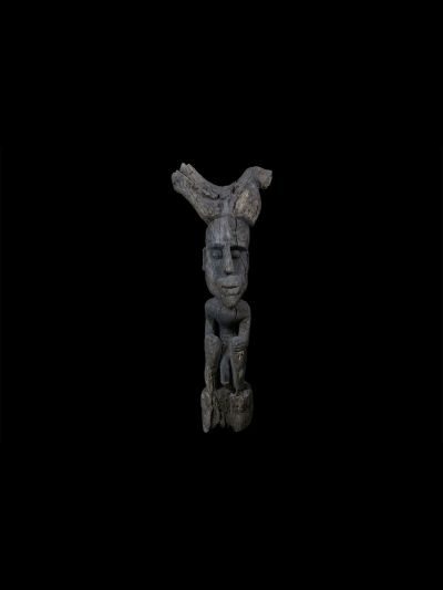 Totem Papou antropomorphe