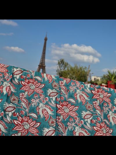 Paréo Lotus Rouge dans le Ciel