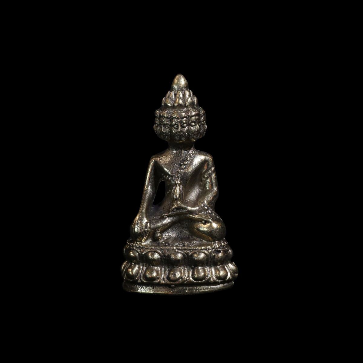Bouddha polycéphale