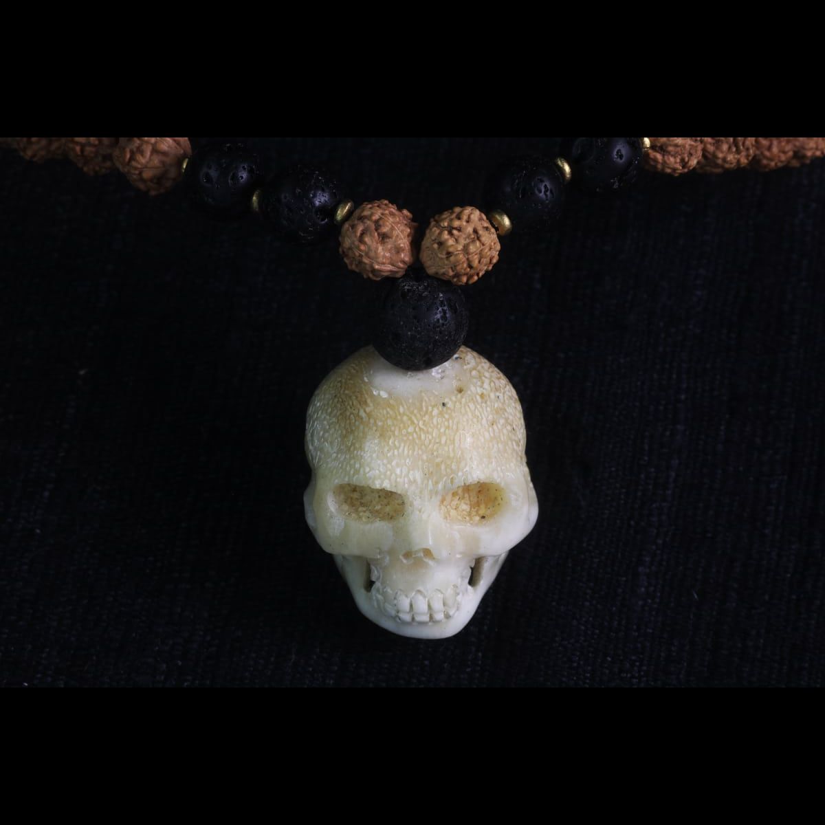 Rudraksha lave Tête de mort