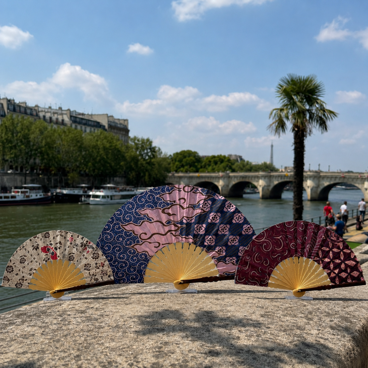Eventails de Java en Batik Fait Main Mes Indes Galantes Paris