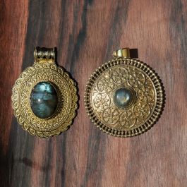Médaillon Pierre Labradorite et Filigrane