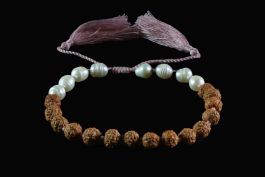 Rudraksha Perles rose